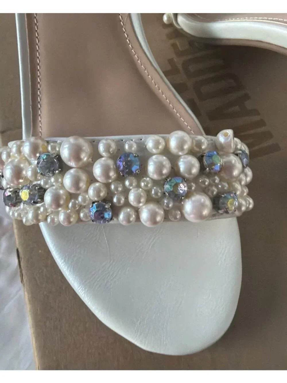 Steve Madden JCarrson Pearl Beads block Heel Ivory Sandals Big Kid Size 6